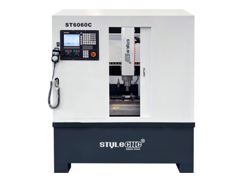 帶自動(dòng)換刀裝置的 CNC 成型機(jī)